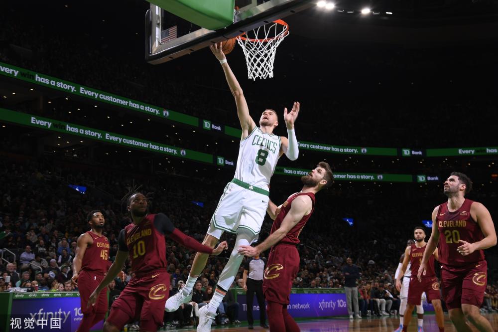 员竞争性的 员竞争性的