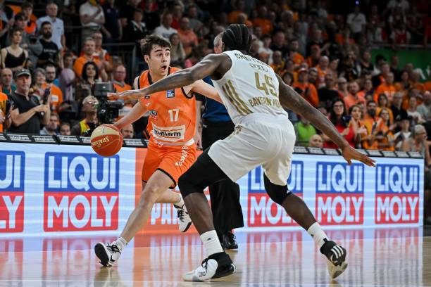 不小的苦头 不小的苦头