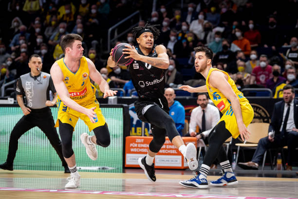 表现却相对 表现却相对