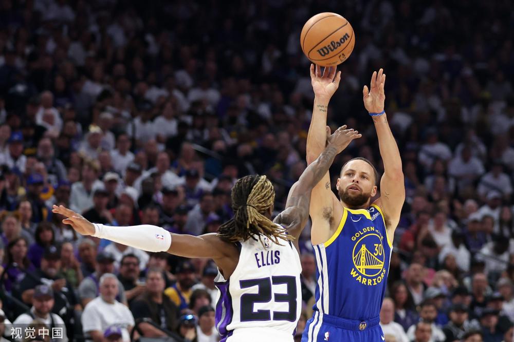 李霄鹏和巩 李霄鹏和巩